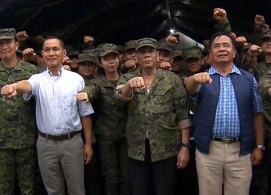 ‘I have your backs,’ Duterte tells soldiers, cops | PTV News
